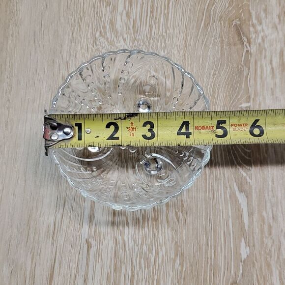 Small round clear glass dish - Picture 4 of 4